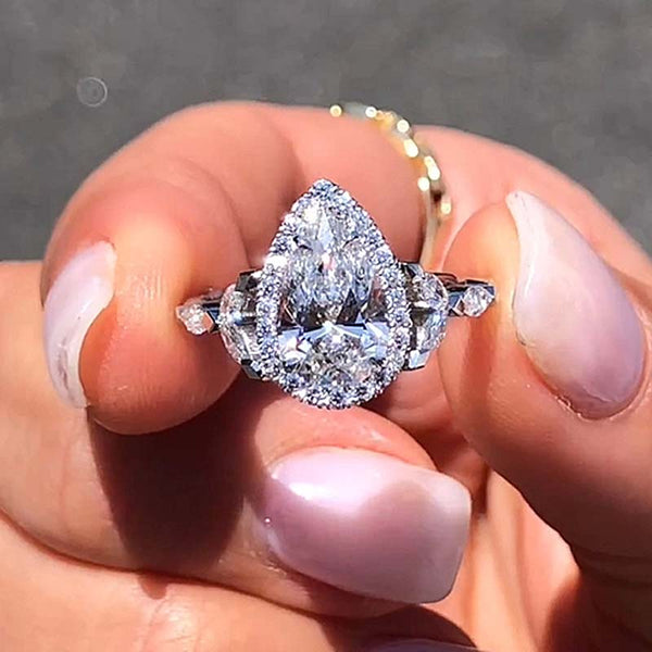 Exquisite 2.2 Carat Pear Cut Halo Women's Engagement Ring